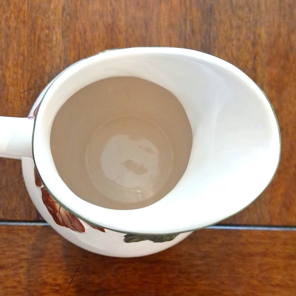 Gift Pitcher - Picture 3 of 4